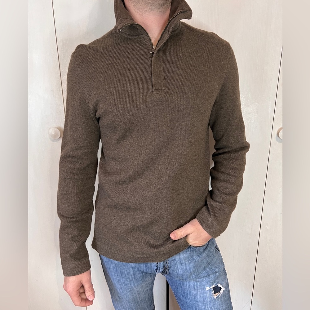 Men’s Banana Republic Cotton Pull-over (Size Small)